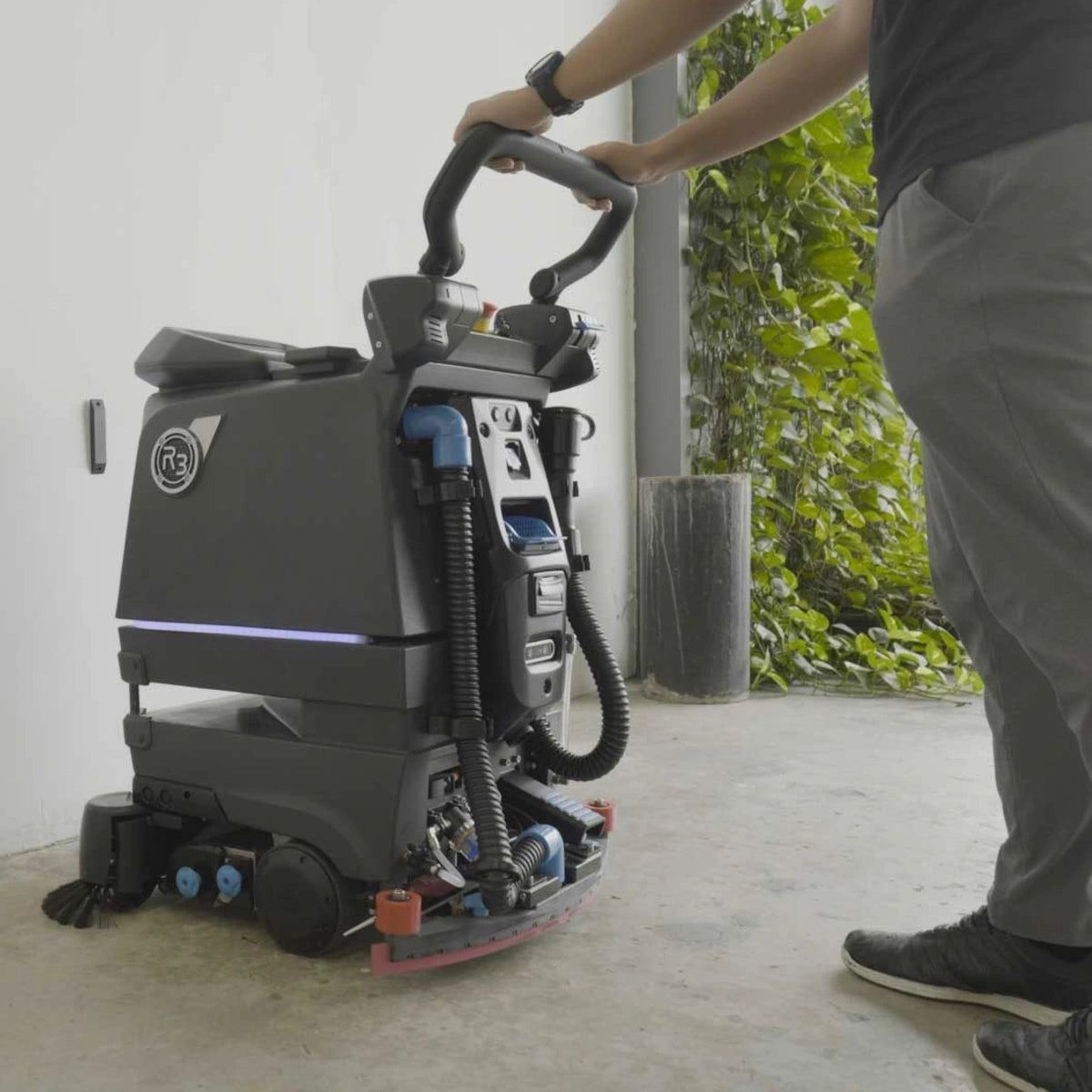 Lionsbot R3 Robotic Scrub Pro